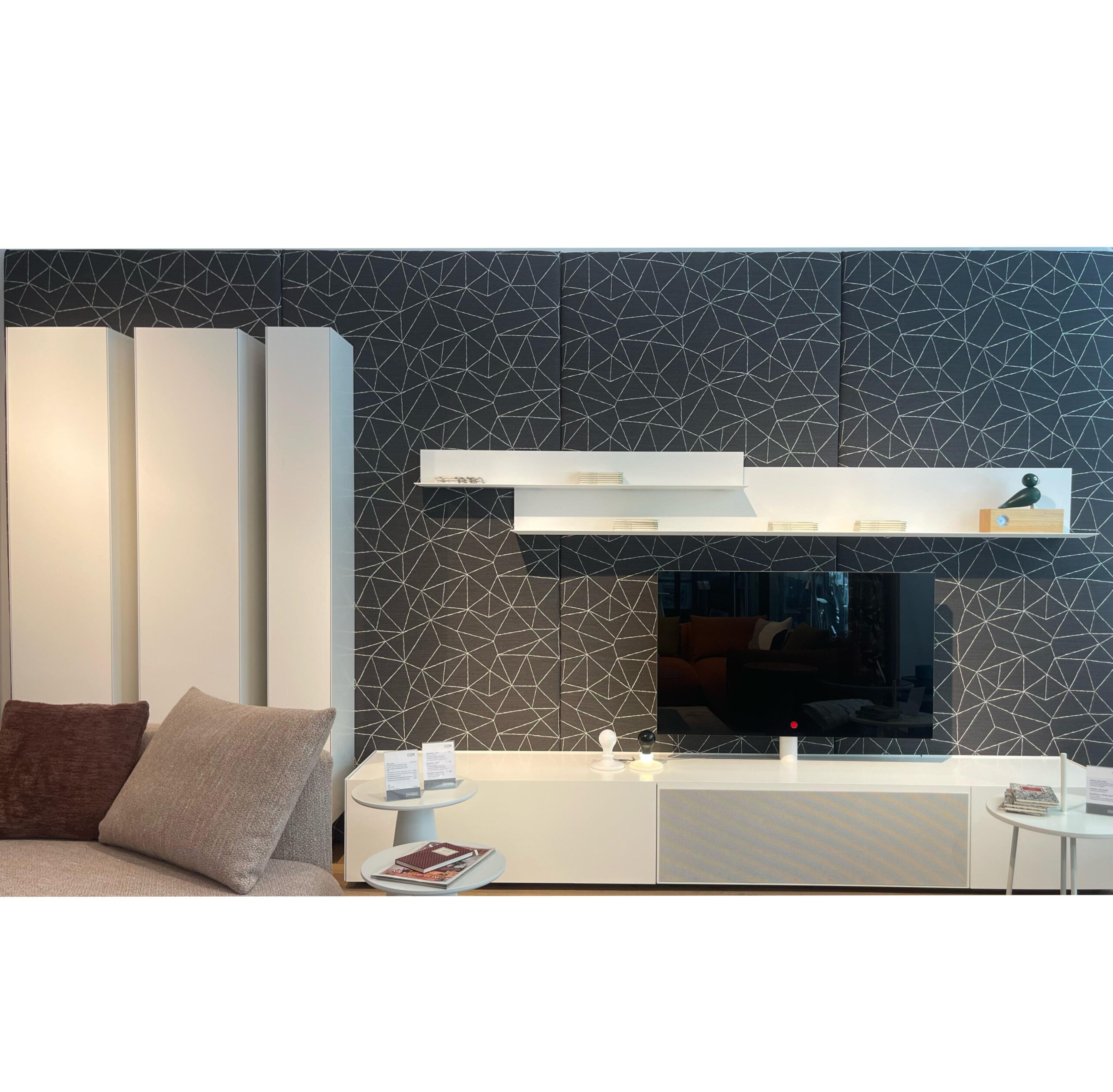 Cube Light TV-Lowboard und Hängemodule 2